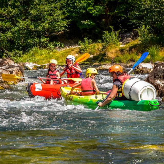 Cani Canoe dans Le rapide de la Sablière