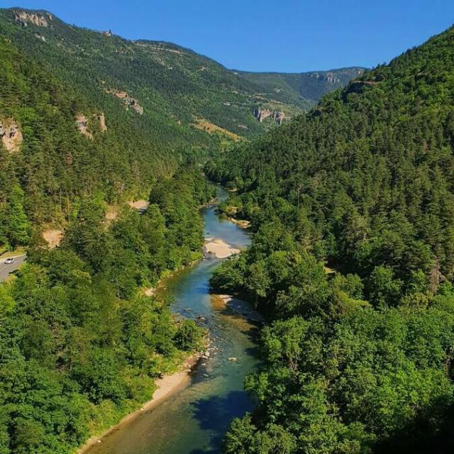 Dans les Gorges du Tarn en Direction des Vignes