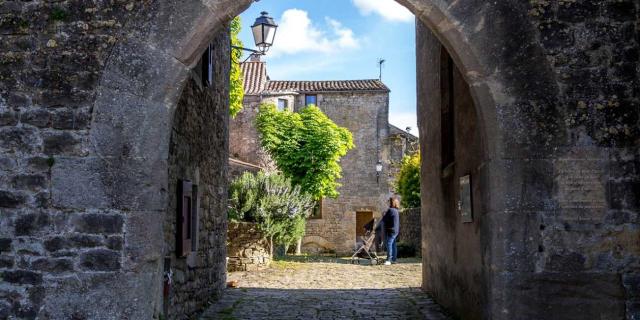 Le Pourtal Fort De St Jean Dalcasot Millau Grands Causses A. Humbert