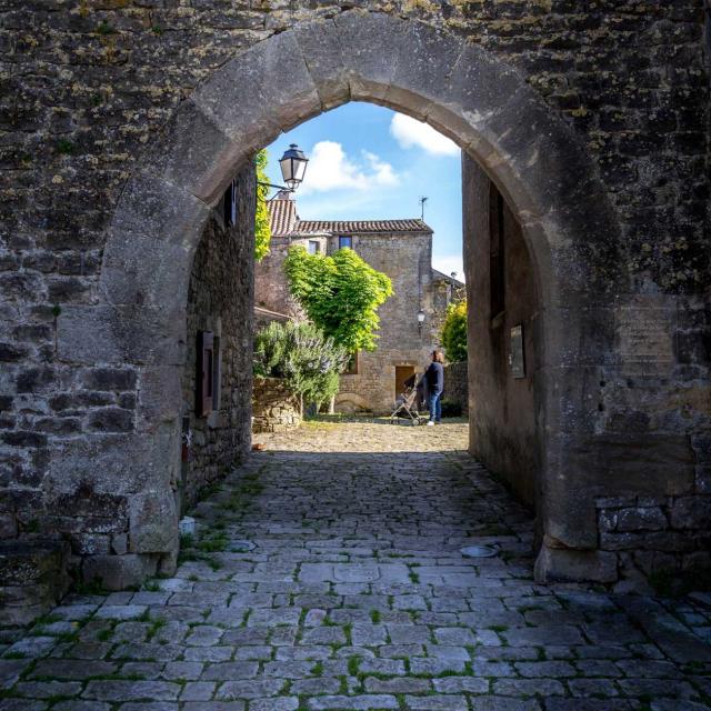 Le Pourtal Fort De St Jean Dalcasot Millau Grands Causses A. Humbert