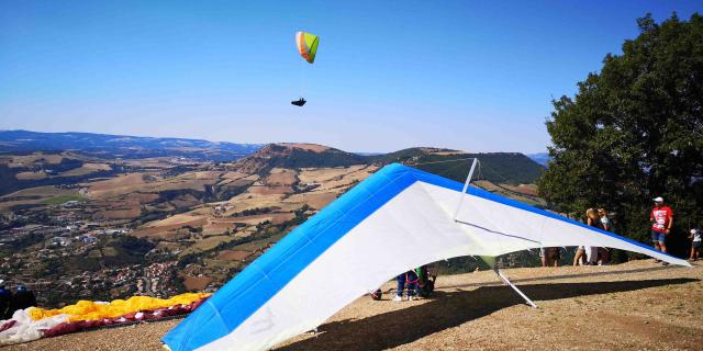 Paragliding Pouncho Activites Nature 11 Millau Laetitia Raisin Robert