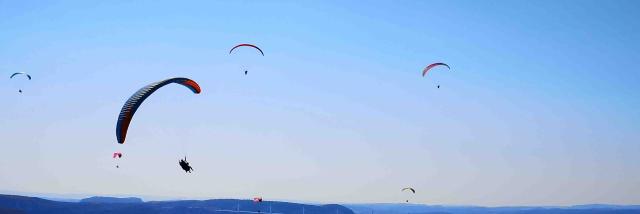 Parapente Pouncho Activites Nature 21 Millau Laetitia Raisin Robert