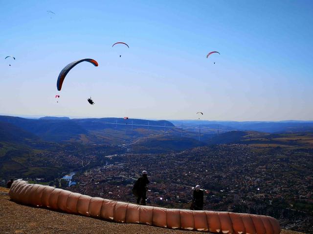 Paragliding Pouncho Activites Nature 21 Millau Laetitia Raisin Robert