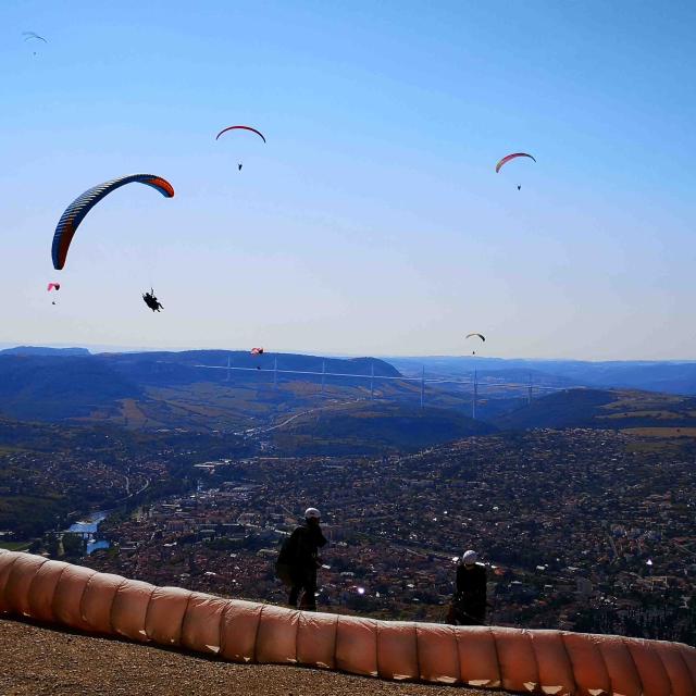 Paragliding Pouncho Activites Nature 21 Millau Laetitia Raisin Robert