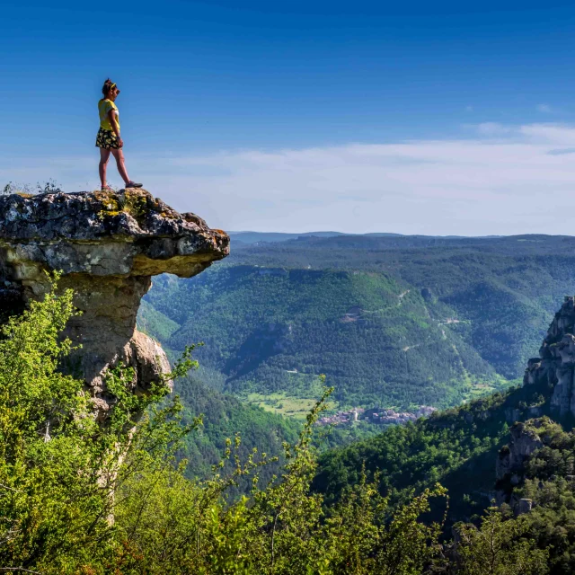 Rando Aerienne Villages Troglodytiques Aventure 1 Gorges Du Tarn Laetitia Raisin Robert