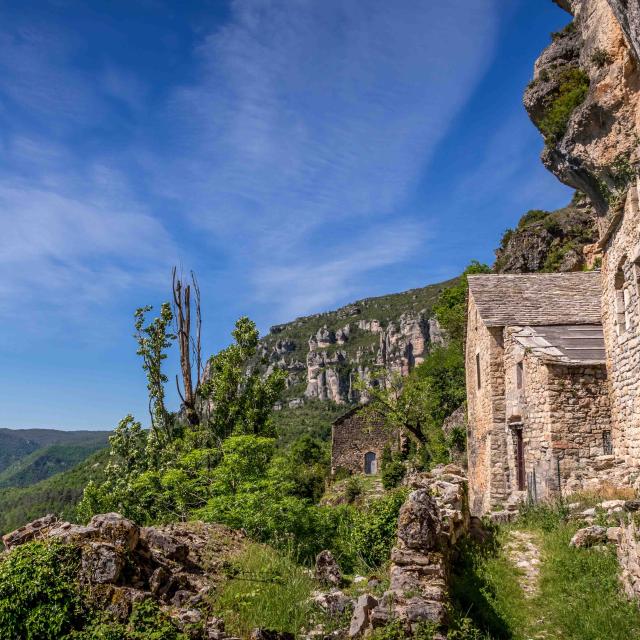 Rando Aerienne Villages Troglodytiques Aventure 24 Gorges Du Tarn Laetitia Raisin Robert