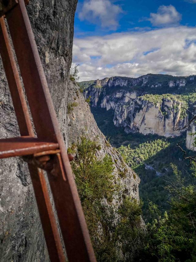 Rando Echelles Cinglegros Aventure 14 Gorges Du Tarn Laetitia Raisin Robert