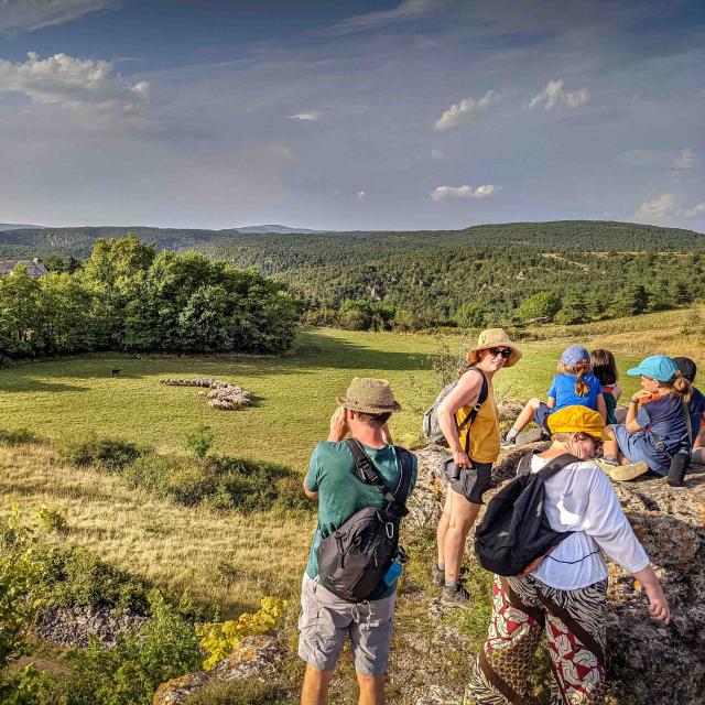 Sur Les Traces Du Berger Aventure 10 Roquesaltes Laetitia Raisin Robert