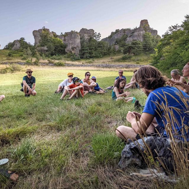 Sur Les Traces Du Berger Aventure 13 Roquesaltes Laetitia Raisin Robert