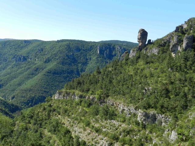 Versant Du Causse Noir De Montmejean Ot Millau Grands Causses