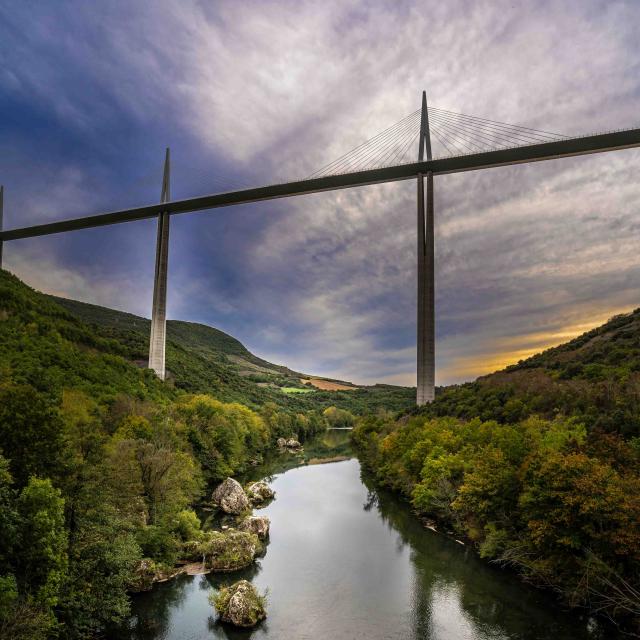 Viaduc De Millau Vu Du Pont Bleu 001 2022alexandre Humbert