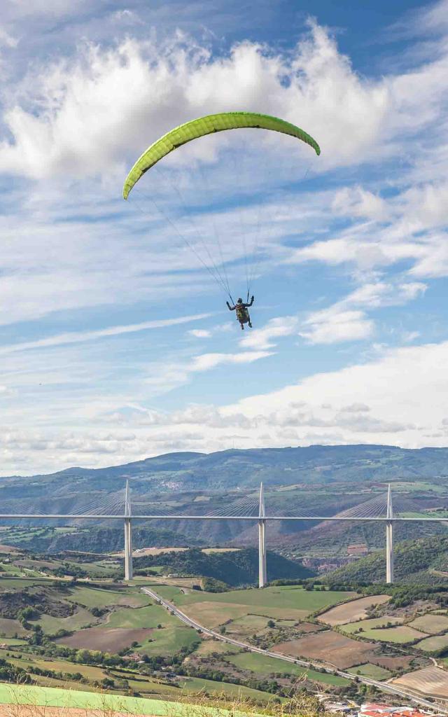 Paragliding Flight in front of Millau Viaduct Activites Nature 2 Millau @alexevil12