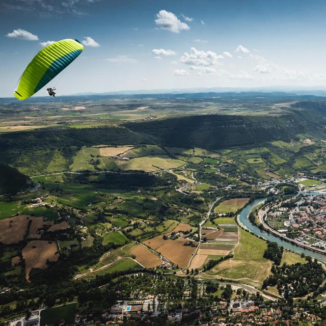 Paragliding In Millau ©naturalgames