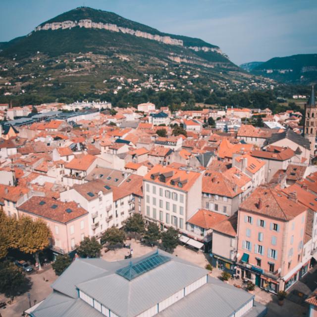 Vista del campanario de Les Halles 12ot Millau Grands Causses A. Humbert