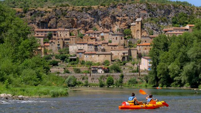 Canoe Peyre 19 Office De Tourisme Millau Credit Greg Alric