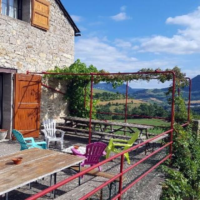 Gite De Cabrieres Parada y casa rural para grupos en los alrededores demillau