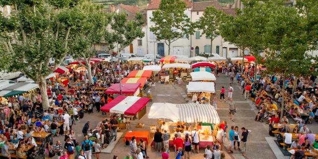 Marche 103 Office De Tourisme Millau Credit Greg Alric