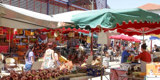 Marche Halles 68 Office De Tourisme Millau Credit Greg Alric