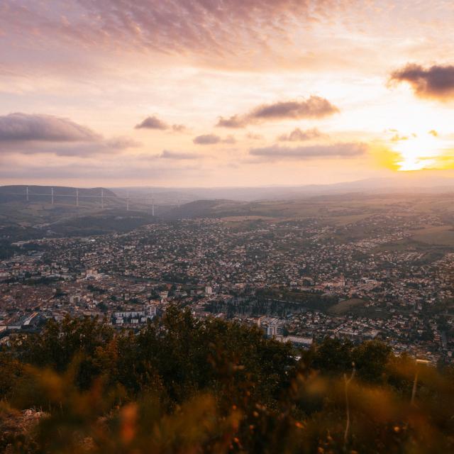 Vue Sur Millau De La Pouncho Dagast Clara Ferrand Wildroad Crtloccitanie 0039133 Md Min