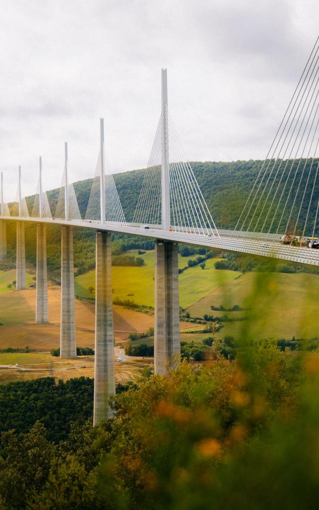 Vue Sur Le Viaduc De Millau Clara Ferrand Wildroad Crtloccitanie 0039136 Md Min