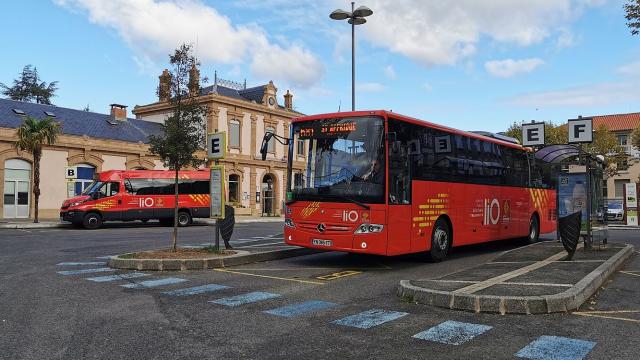 Bus Lio Millau station