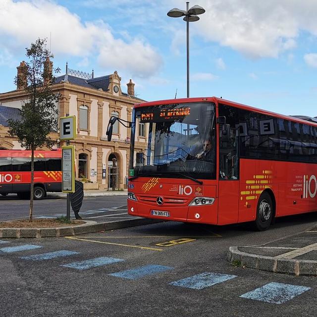 Bus Lio Gare Millau