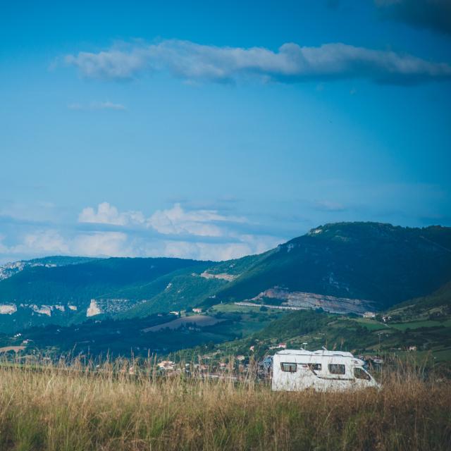 Camping Car Viaduc01 Alexandre Humbert