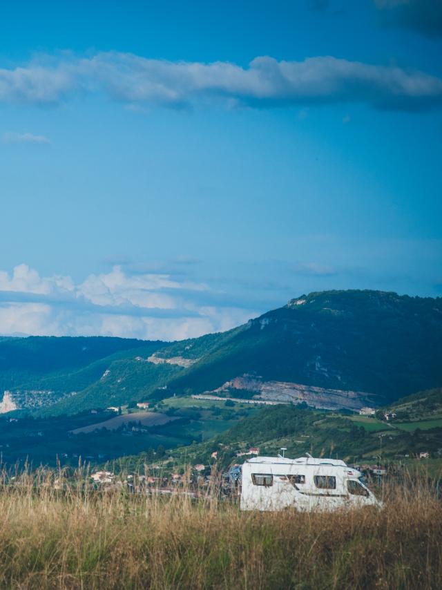 Camping Car Viaduc01 Alexandre Humbert