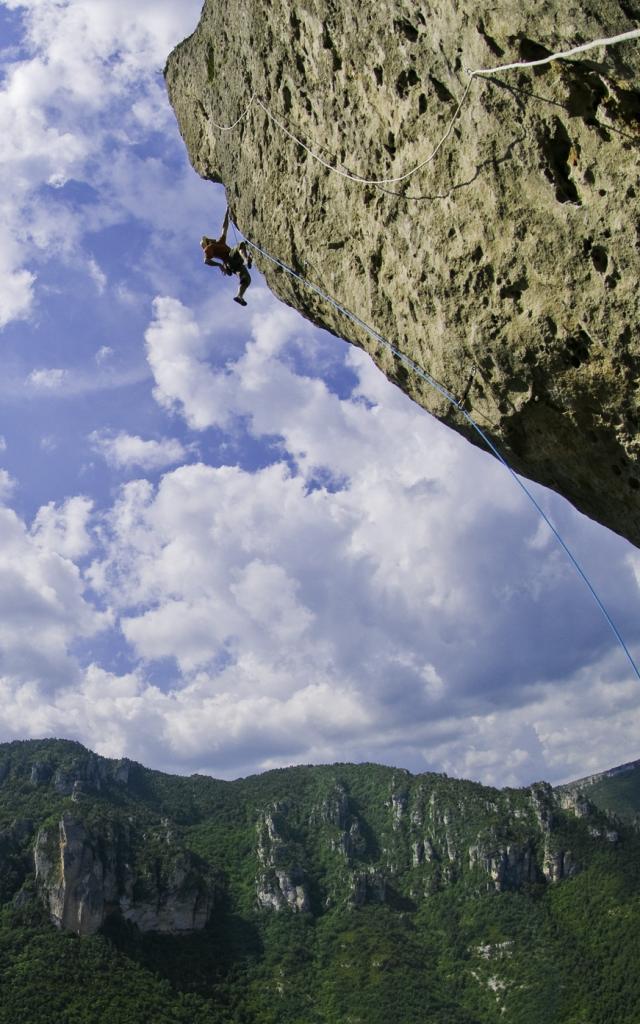 Daniel Du Lac in the Men Infinity Lane, 8c, at the PETZL Roc Trip / Vibram Natural Games 2009, Millau, France.