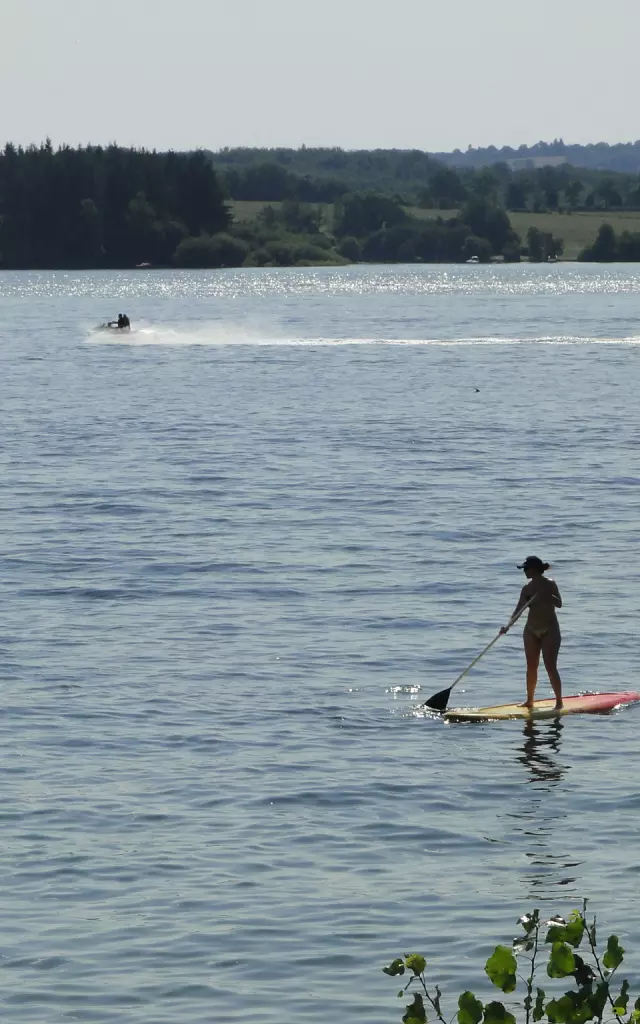 Ot Pareloup Levezou Plage Vernhes Lac Levezou Aveyron 86