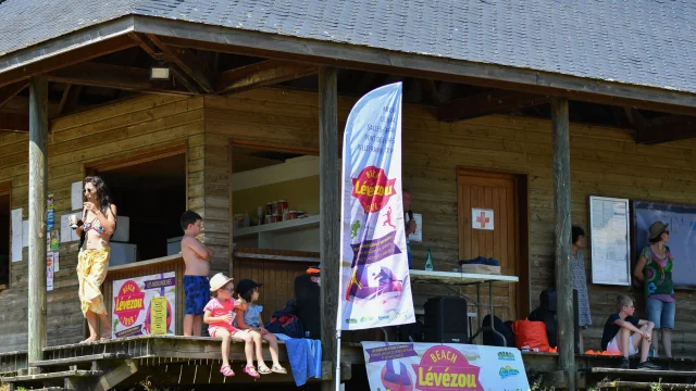 snack-plage-moulinoches-vibal-lac-pont-salars-levezou - richardstorchi.com © tous droits réservés 2020